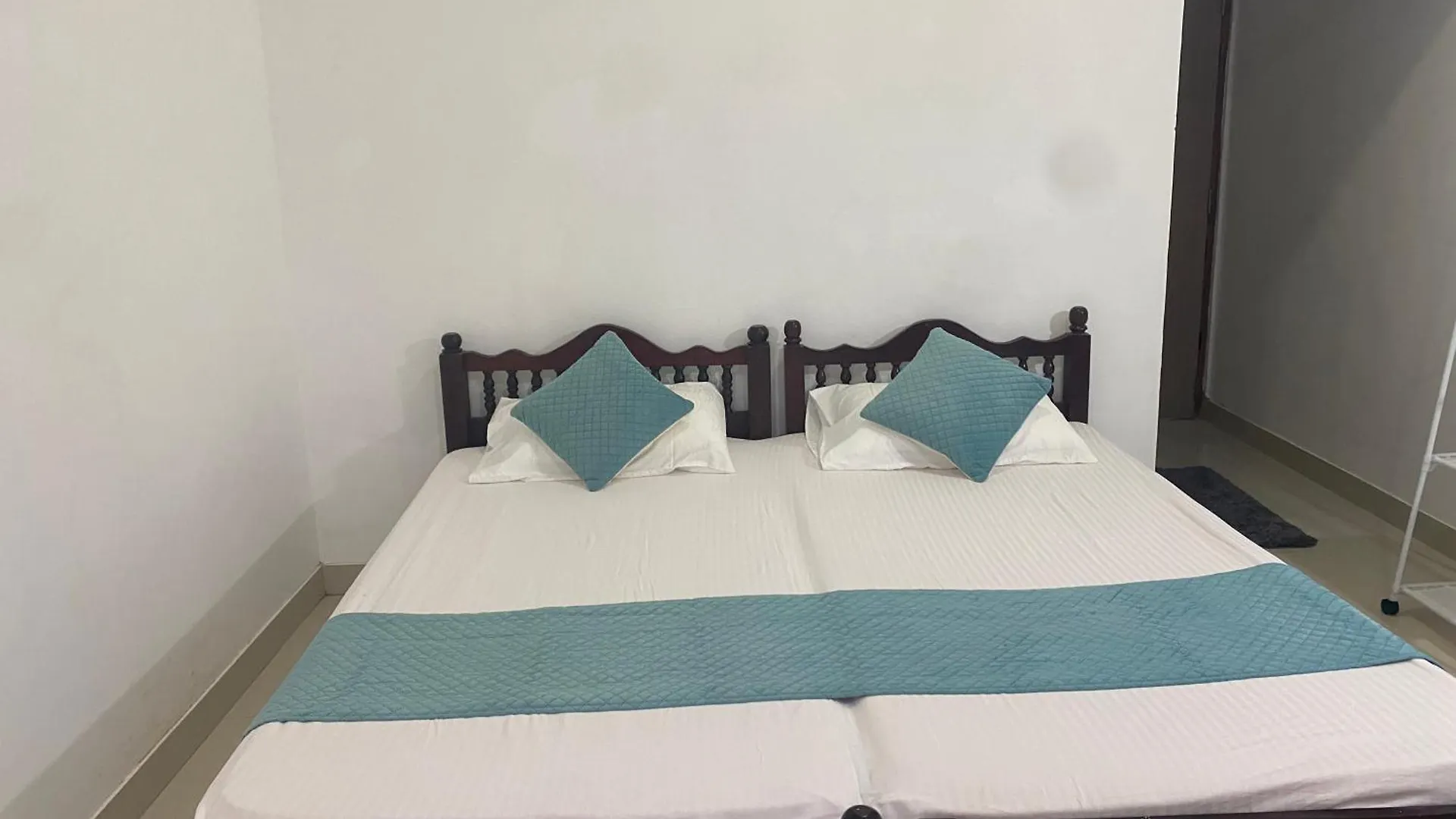 Guest house White Haven Hotel Negombo Sri Lanka